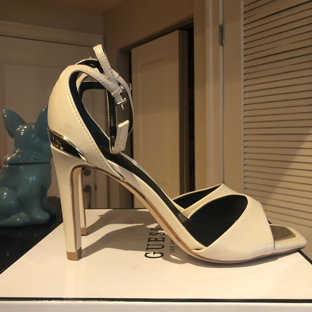 Guess Sandals/Shoes